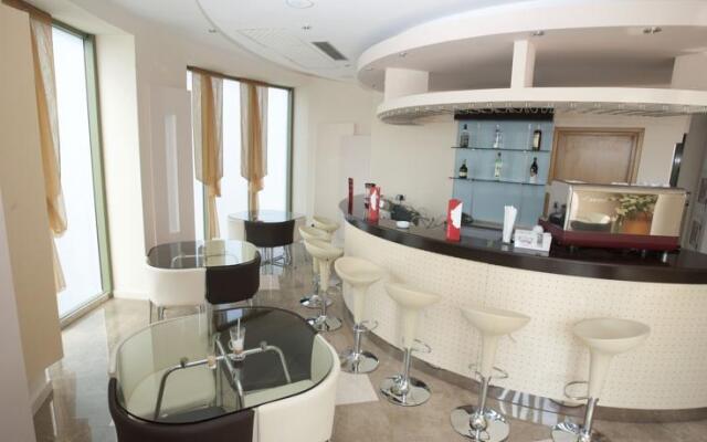 Best Western Plus Mari Vila(Empty)