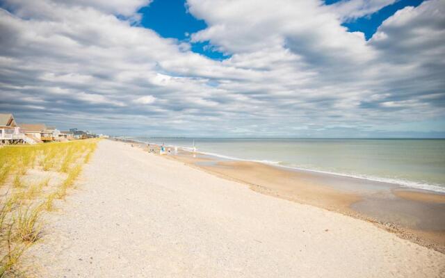 Chill'ax Inn by Oak Island Accommodations