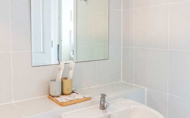 Locals Bangna Elements Srinakarin