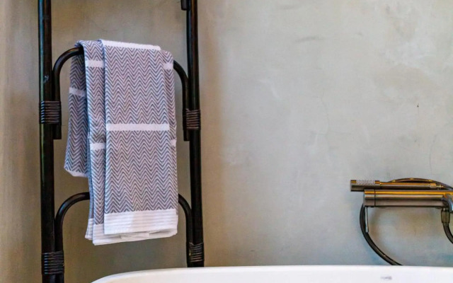 Perivoli Lagoon House