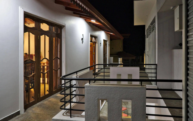 Kandyan Bluestar Villa