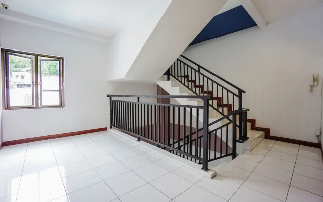OYO 2515 D'karombasan Hotel