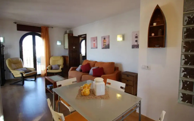 Comely Holiday Home in Empuriabrava With Barbecue