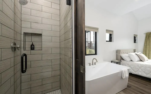 Scenic Perch 2 Bedroom Home