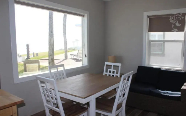 Shoreline Suites & Cabana Cottages