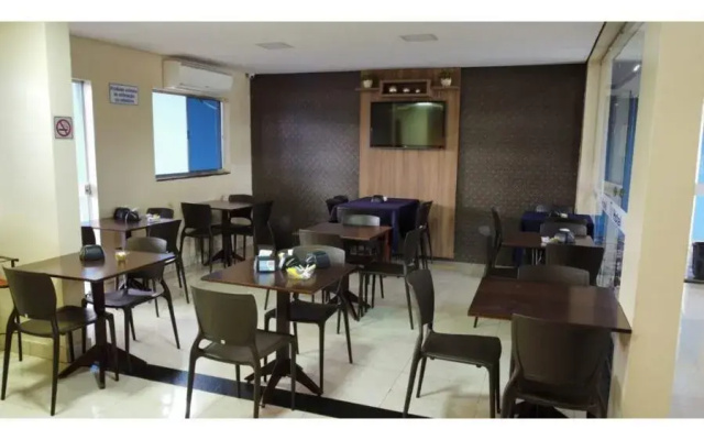 Tis Hotel 497
