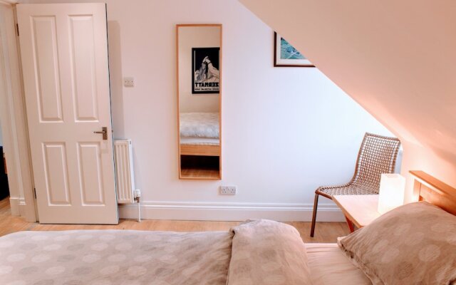 1 Bedroom Penthouse Apartment On Royal Mile