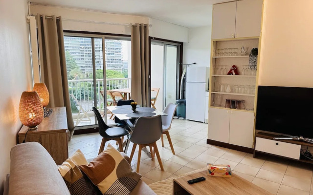 Studio With a Shared Pool Near the Beaches - 2244