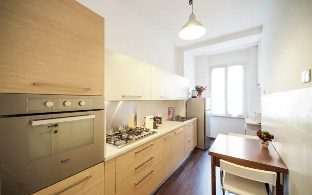 Spacious Apartment in Rome near Sea