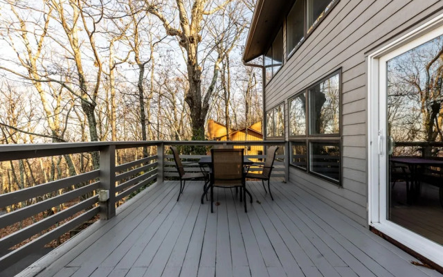 Wintergreen Retreat Jacuzzi Sauna dog Friendly