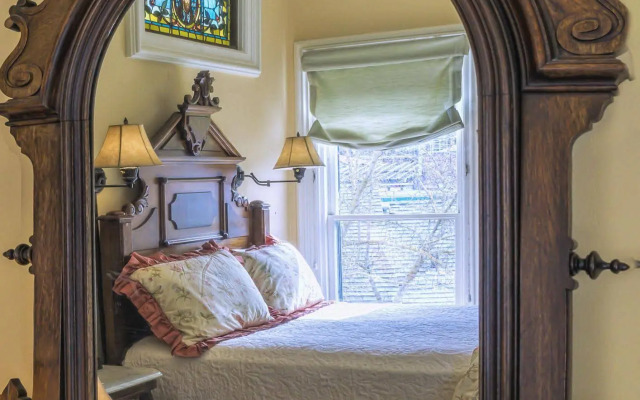 McCall House Boutique Inn