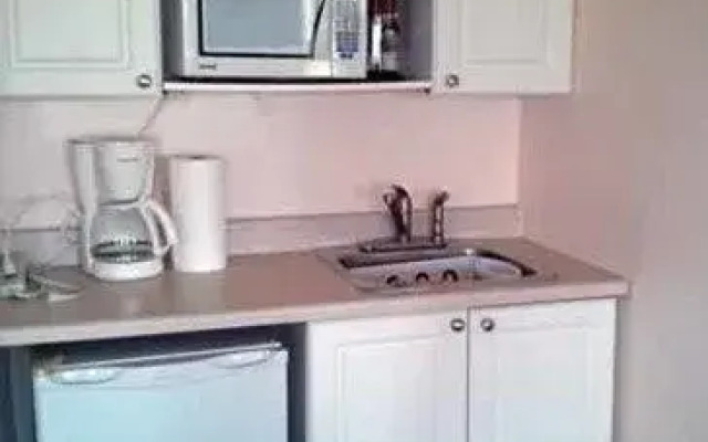 Moonlight Beach Suites