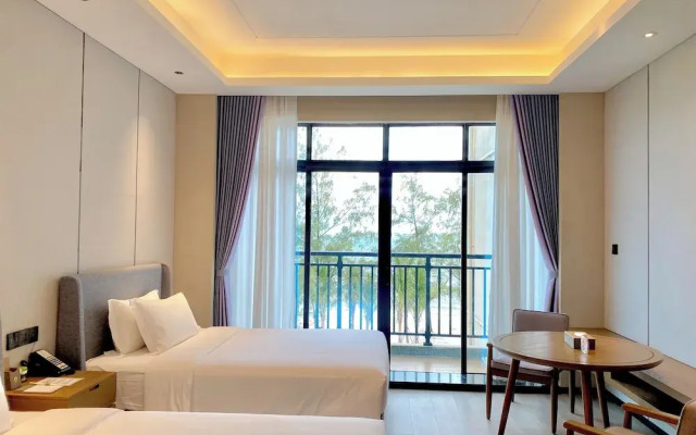 Donghu Resort Hotel