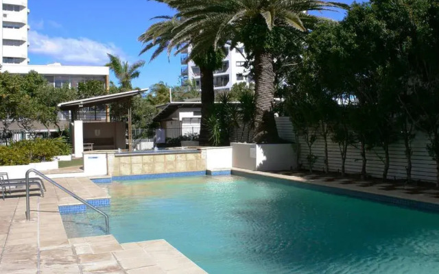 Indigo Blue Beachfront Apartments