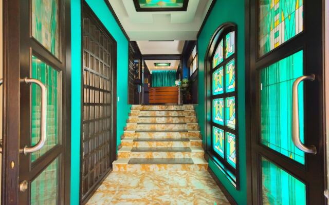 Hazz Boutique Hotel