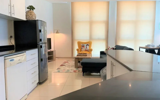 DHLA - Modern 2BR balcony in Marina