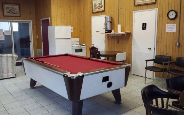Riviera Motel