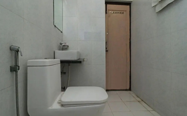 Hotel Girish