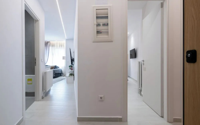 Spacious luxury 2BR flat - Pagrati sq.