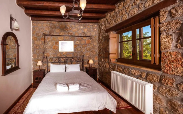Pera Alonia Guest House