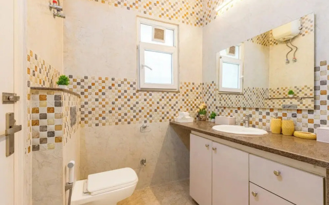 Alaya Stays 3 BHK with Pvt Pool-Daffodil