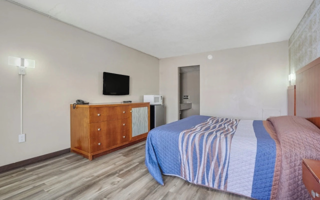 Devils Lake Inn By OYO Near Devils Lake Regional Airport