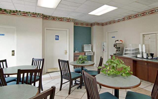 Americas Best Value Inn & Suites-Memphis/Graceland