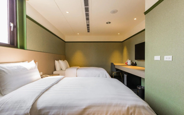 Q21 Hotel