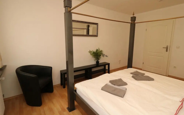 Central Apartment Near the Trade Fair