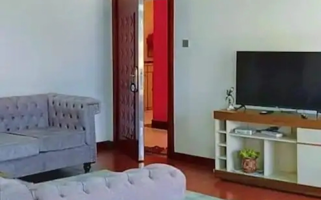Lux Suites Fahari Palace Apartments