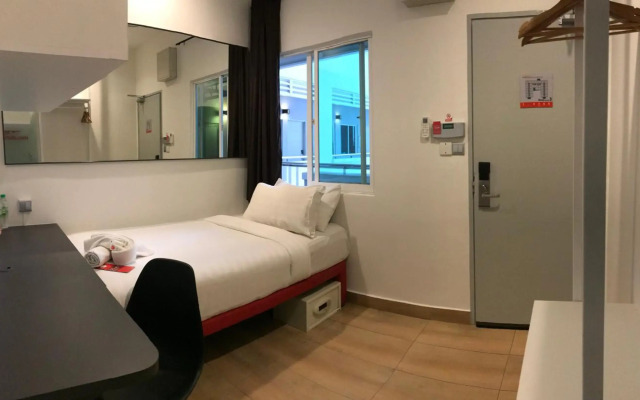 Tune Hotel KLIA Aeropolis