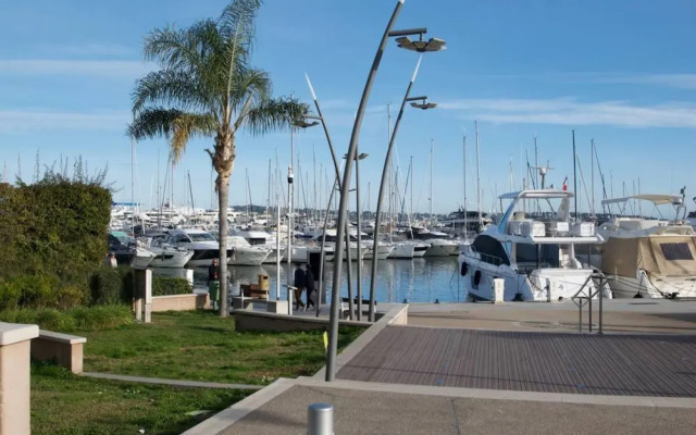 Sea View in Golfe-juan Near Cannes Beach