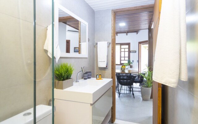 Casa Charmosa com Piscina - Barra do Una