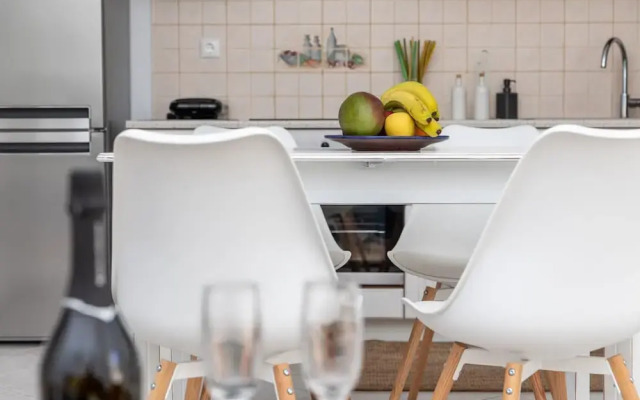 Manouk s - Two Bedroom Apartment