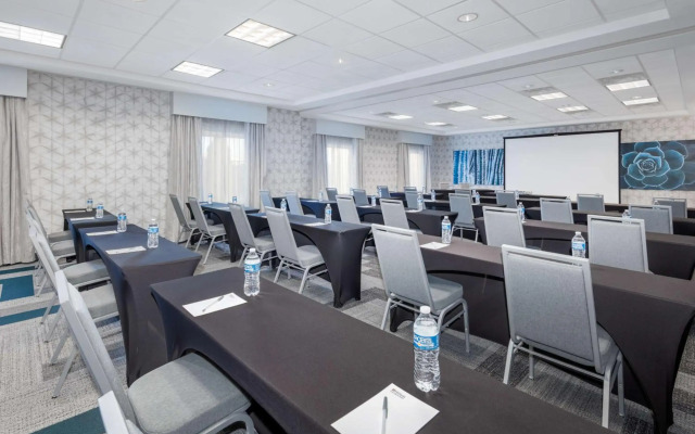 Hilton Garden Inn Albuquerque / Journal Center