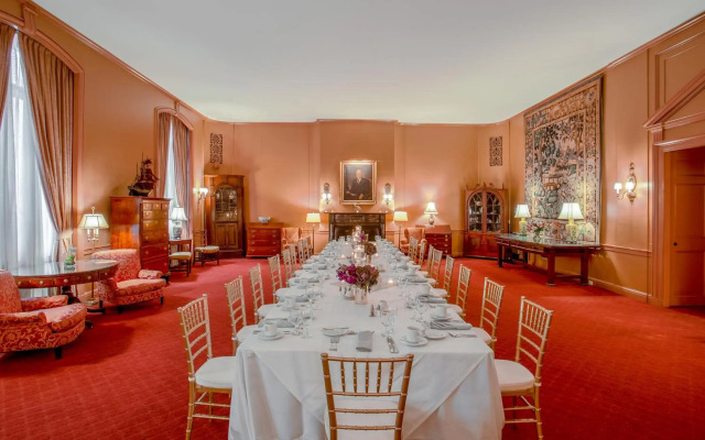 3 West Club