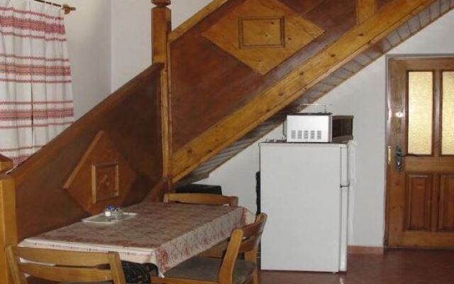 Zanati Apartmannház