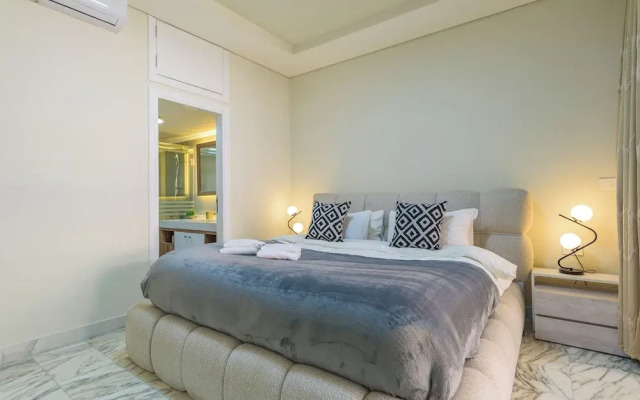 Crest - 3 Bedroom Apartment in Hamra