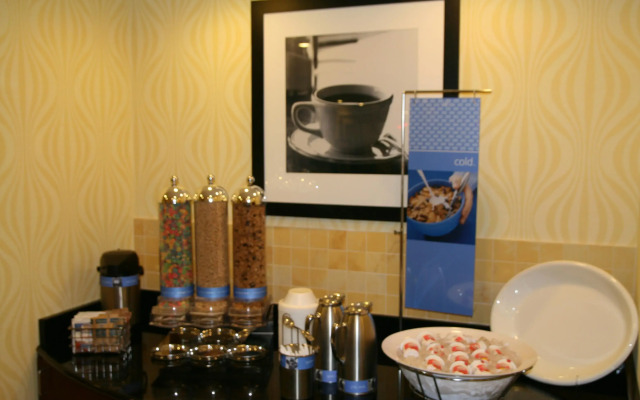 Hampton Inn Richmond Airport