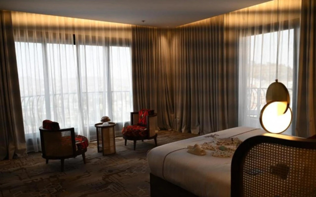 Golden Balcony Hotel