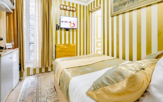 Premium studio 2 minutes walk from Champs-Elysees