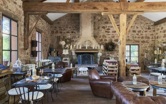 Château Saint-Roux Le Luc- Le Cannet des Maures