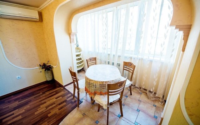 Apartment on Svetlanskaya 183