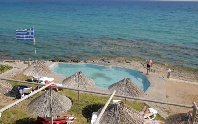 Ilyssion Hotel