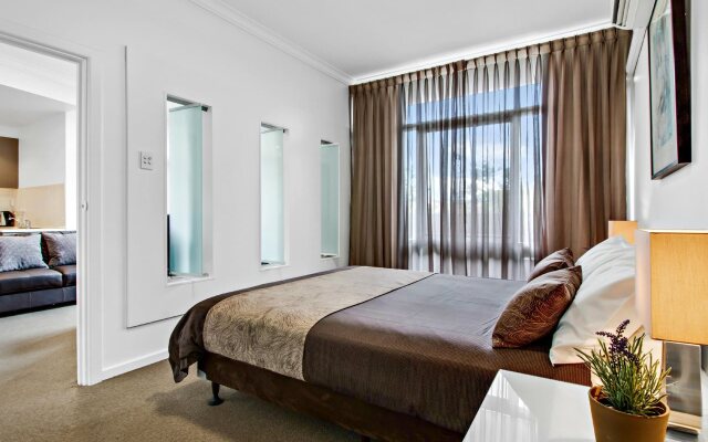 Adelaide DressCircle Apartments - Ward St