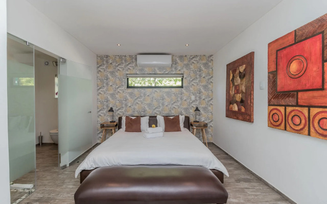 51 on Camps Bay Guest House