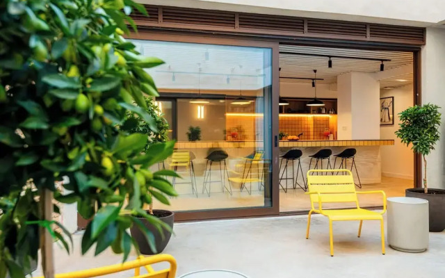 Colo Colo. The Smart Hostel Valencia