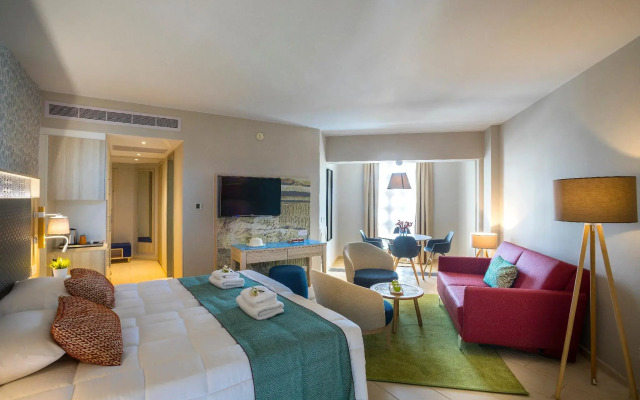 Leonardo Laura Beach & Splash Resort