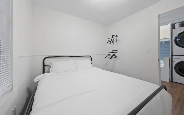 Morrill Modern Retreat Desirable Marion Village!