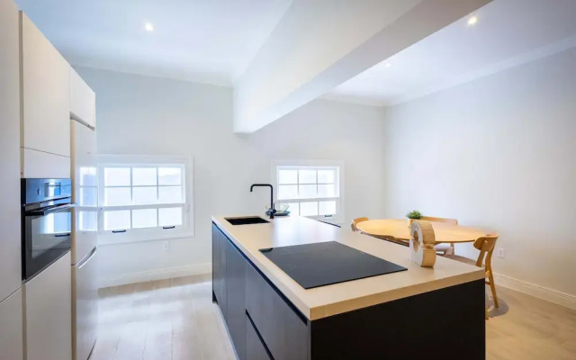 Modern Elegant Broadway Vibes in Willemstad
